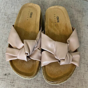 ASOS DESIGN Wide Fit Teegan Knotted Flatform Sandals in Beige Slip On Shoes Sz 8